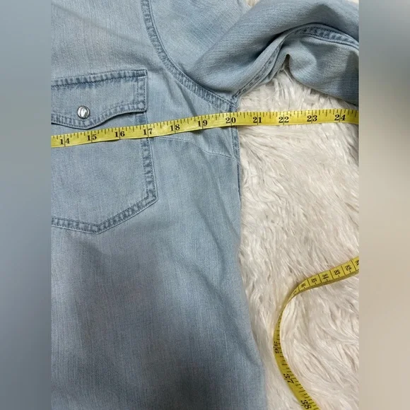 J. Crew Denim Chambray shirt 12 NWT - Picture 15 of 15